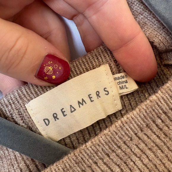 NWOT Dreamers Batwing Oatmeal Sweater - Size M/L - Picture 2 of 5